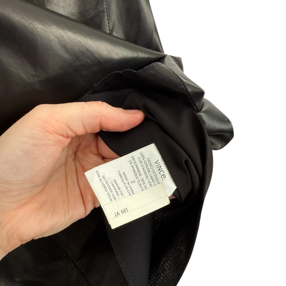 Regata Vince Couro de Cordeiro Seda Preta Boxy Grunge Punk NOVA Feminina Tamanho 2 - Imagem 4 de 4