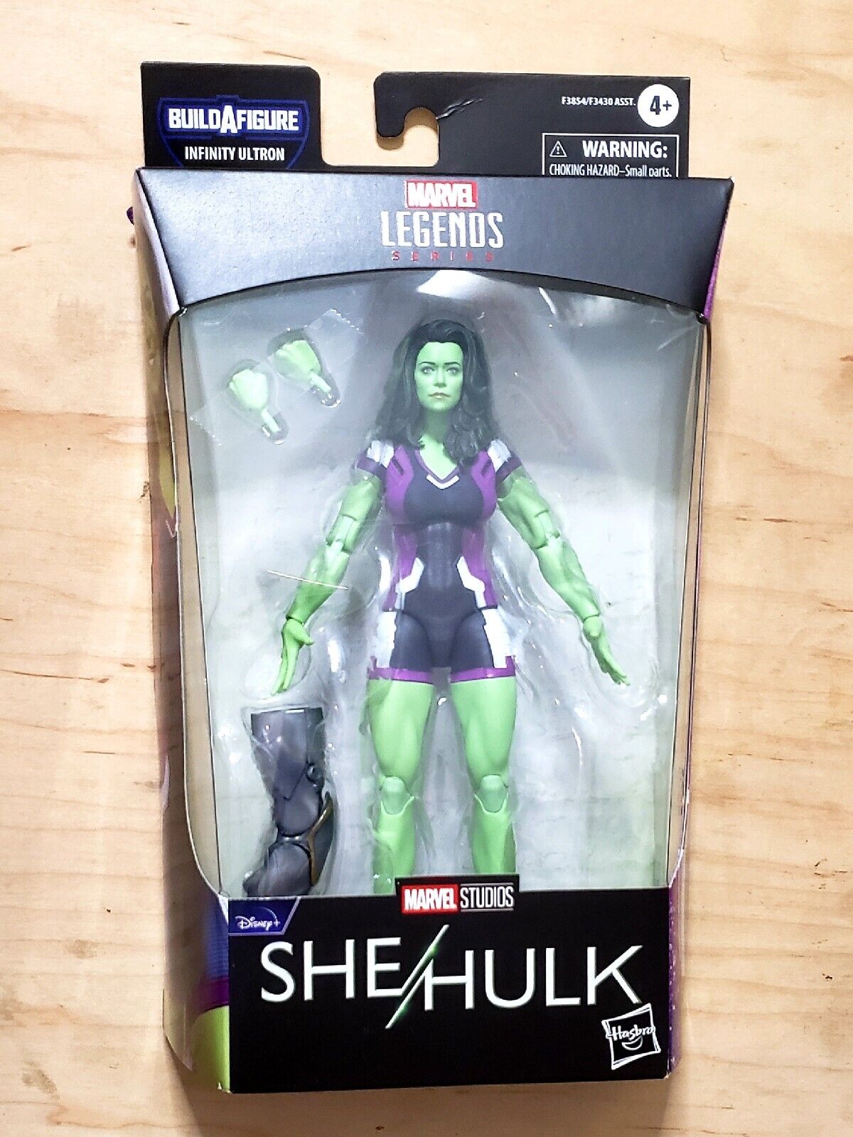 Marvel Legends Series MCU Disney Plus She-Hulk Action Figure, Includes 2  Accessories 