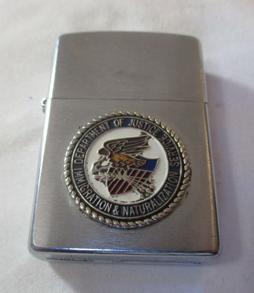 FBI☆スペシャルエージェント☆警察ポリス.レプリカzippo My dad found this FBI Zippo at a garage sale. Any idea what
