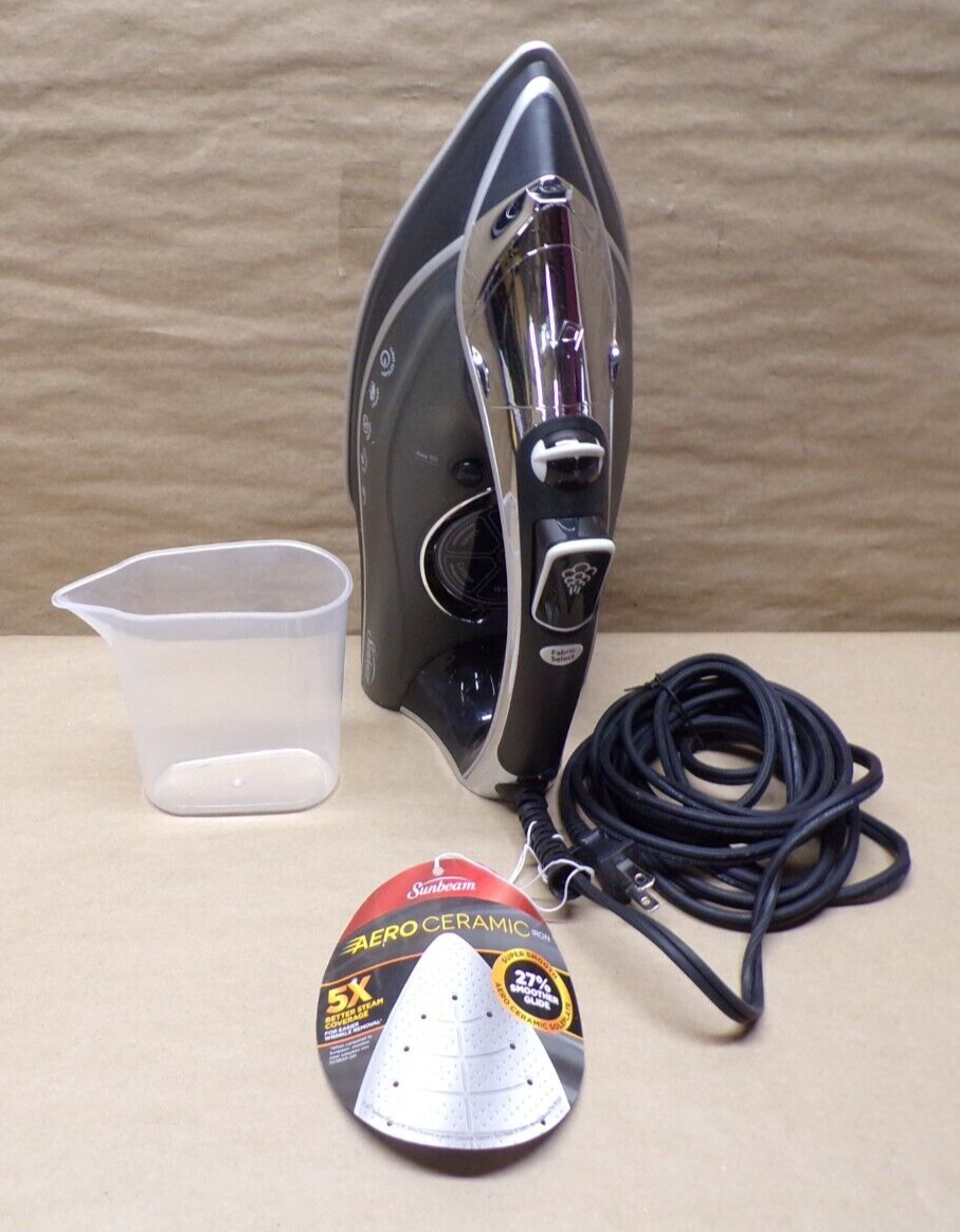 Sunbeam AERO Ceramic Soleplate Iron Dimpling and Channeling Technology