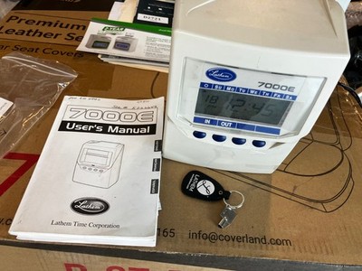 Lathem 7000E  Wall mount Time Clock Working  with Key