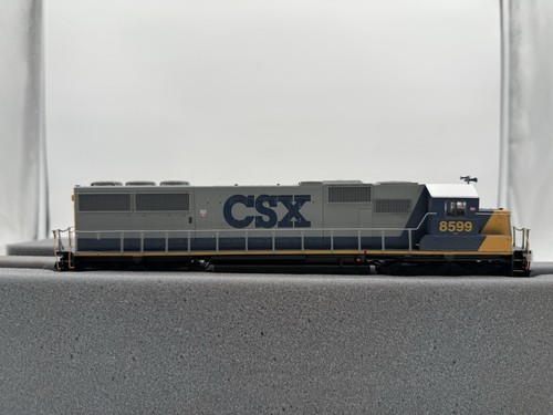 Locomotora Walthers Mainline 910-10369 EMD SD50 CSX #8599 DC | Zustand: New