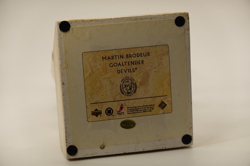 Martin Brodeur - New Jersey Mini-Bust 2002-03 UD Classic Portraits -ORIGINAL BOX - Picture 24 of 24