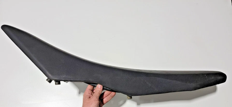 Seat Assembly 2012-2018 KTM 690 Enduro R OEM 76507140000 - Image 4 of 4