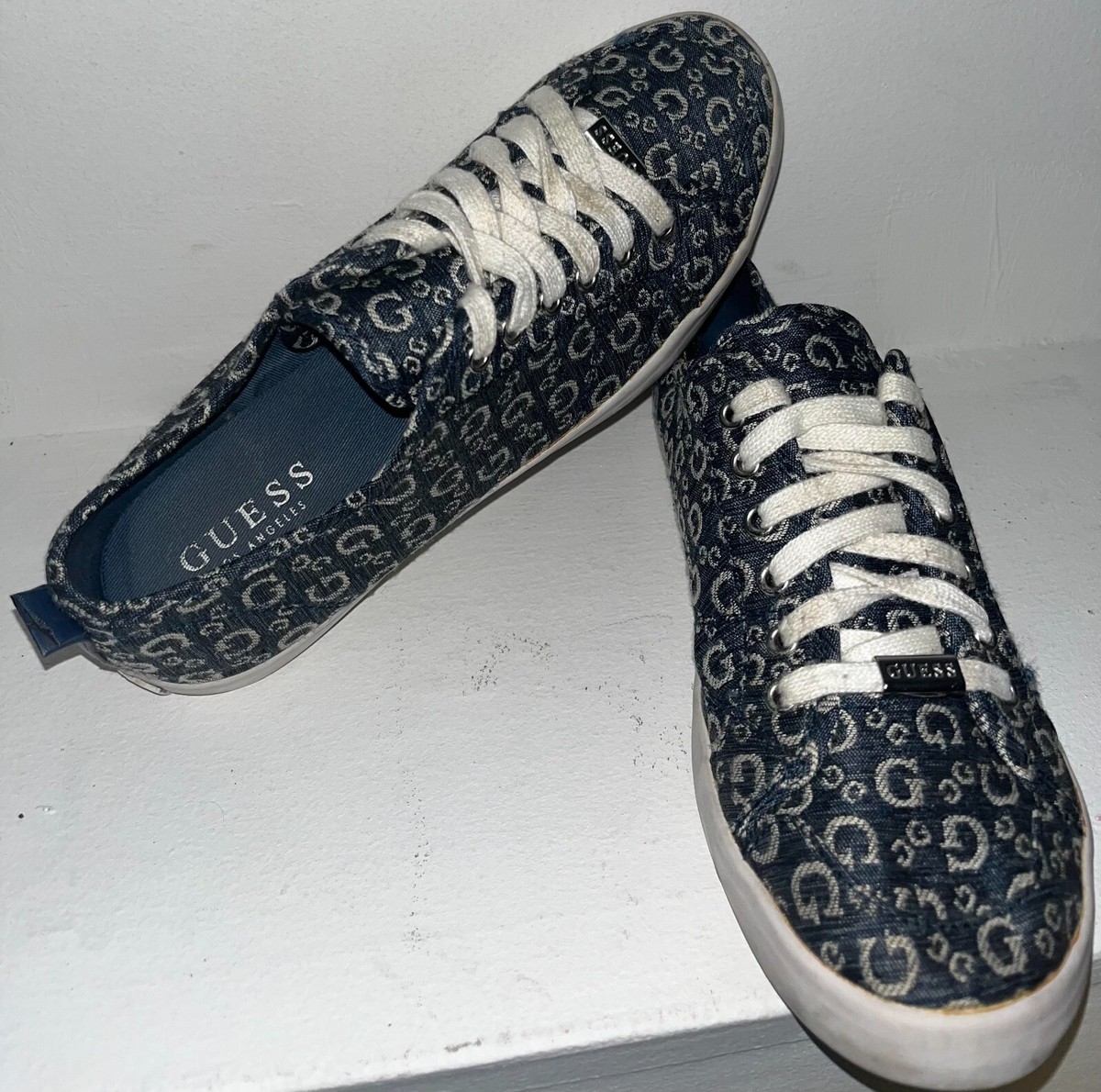 NEW WOMEN’S GUESS LOS ANGELES CASUAL SNEAKERS BLUE SIZE (Read descrip) 