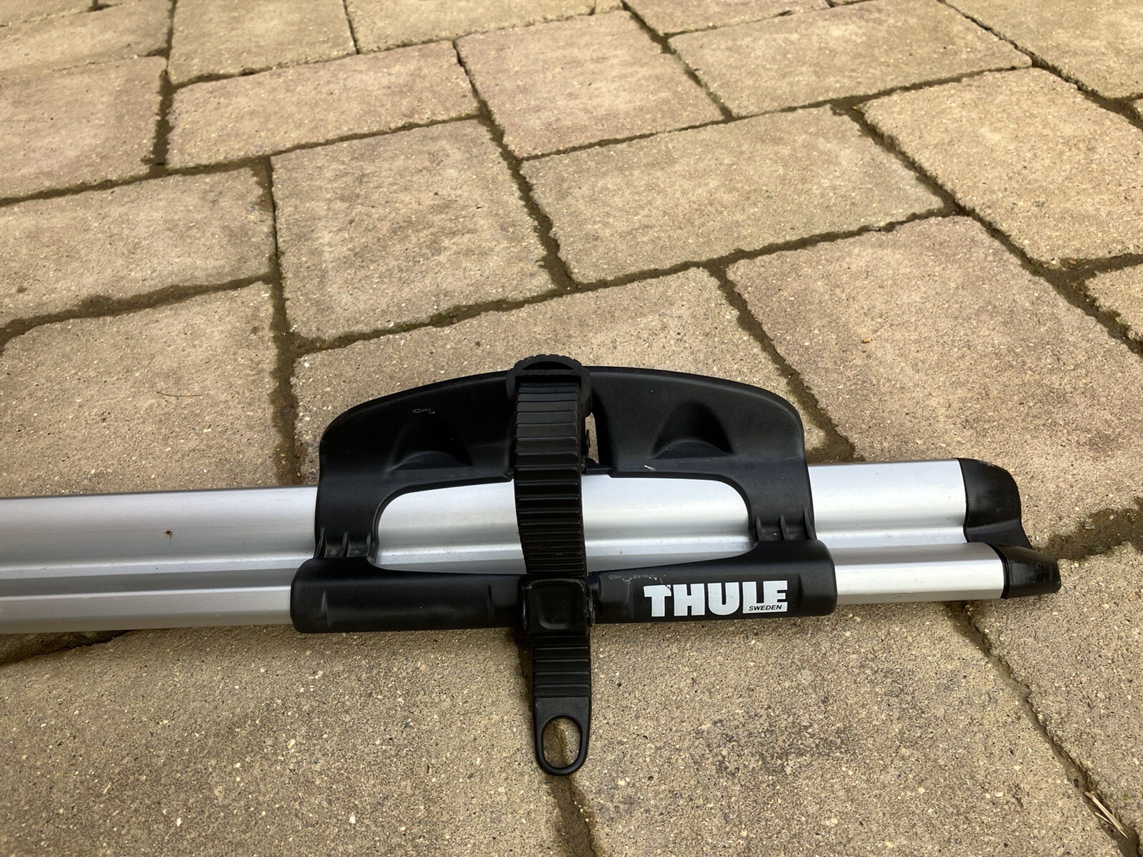 Thule ProRide 591 Bike Roof Rack Silver eBay
