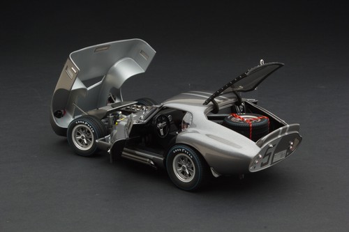 Exoto | 1:18 | 1965 Cobra Daytona | Diamond 60th Anniversary Edition 1964 - 2024 - Picture 3 of 24