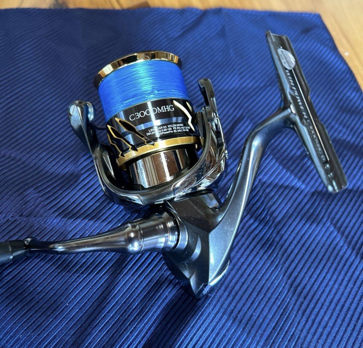 SHIMANO : Twin Power C3000 MHG, Spinning Reel, Made in Japan