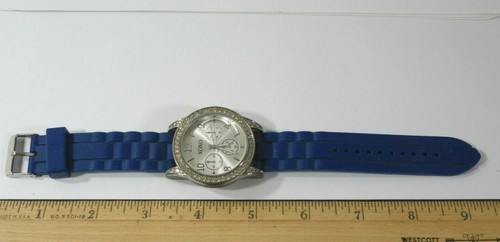A "XOXO" UNISEX FAUX CHRONOGRAPH WRISTWATCH W/BLUE SILICONE BAND & NEW BATTERY - Picture 4 of 6