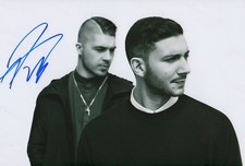 Jordan Ullman "Majid Jordan" Autogramm signed 20x30 cm Bild s/w