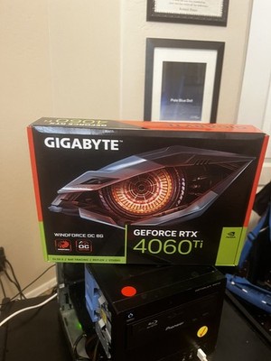 GIGABYTE GeForce RTX 4060 WINDFORCE OC 8GB GDDR6 Graphics Card