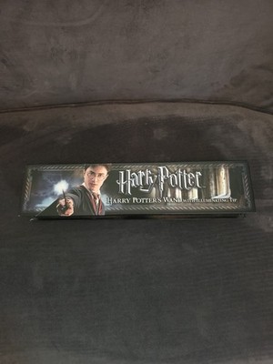 Harry Potter Harry Potter's Wand with Illuminating Tip The Noble Collection