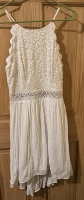 BCX Dress White Spaghetti Strap Size 7 Crochet Lace Bodice Scalloped Arms