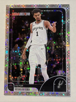 2025-26 Topps NBA Hoops Victor Wembanyama #30 Pixel Burst San Antonio Spurs  