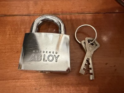 Abloy Padlock with 2 Keys, Working
