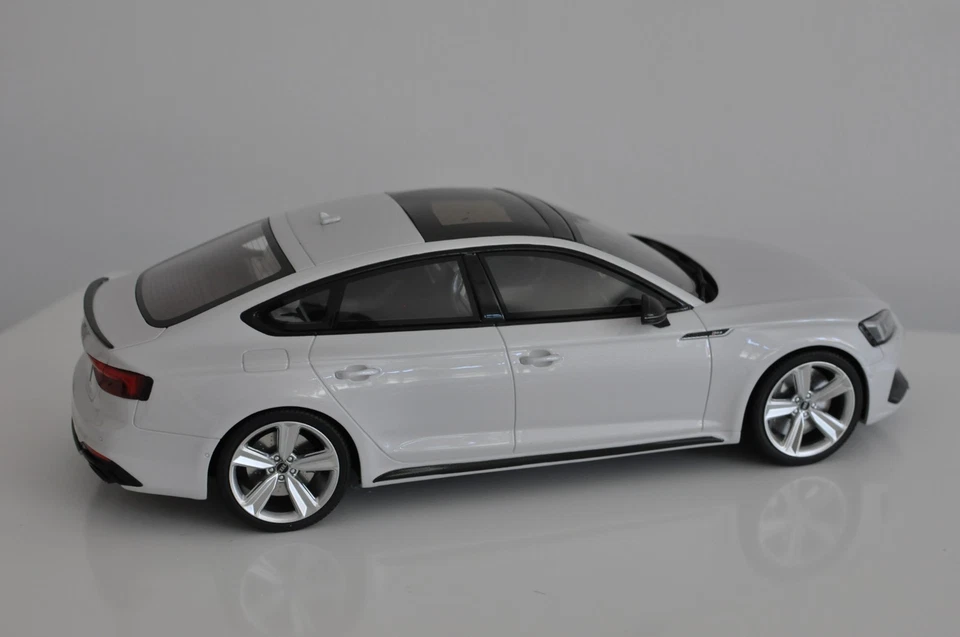 Rare GT SPIRIT GT240 Audi RS5 Sportback Suzuka grey 2019 au 1/18 - Photo 2/4