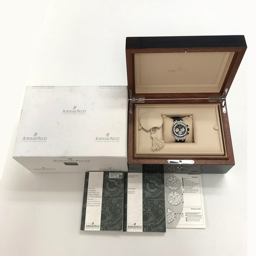 Audemars Piguet 26092CK.ZZ.D002CA.01  Royal Oak Offshore White...