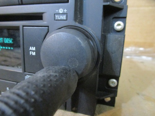05 06 07 08 09 Jeep Commander Radio Stereo CD Player Receiver AM FM 05091175 - Picture 4 of 10