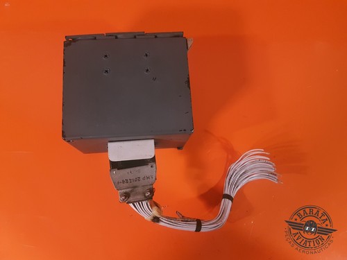 6608303-2 Lear Jet Instrument Cluster Box - Indicators not included - 第 4/5 張圖片