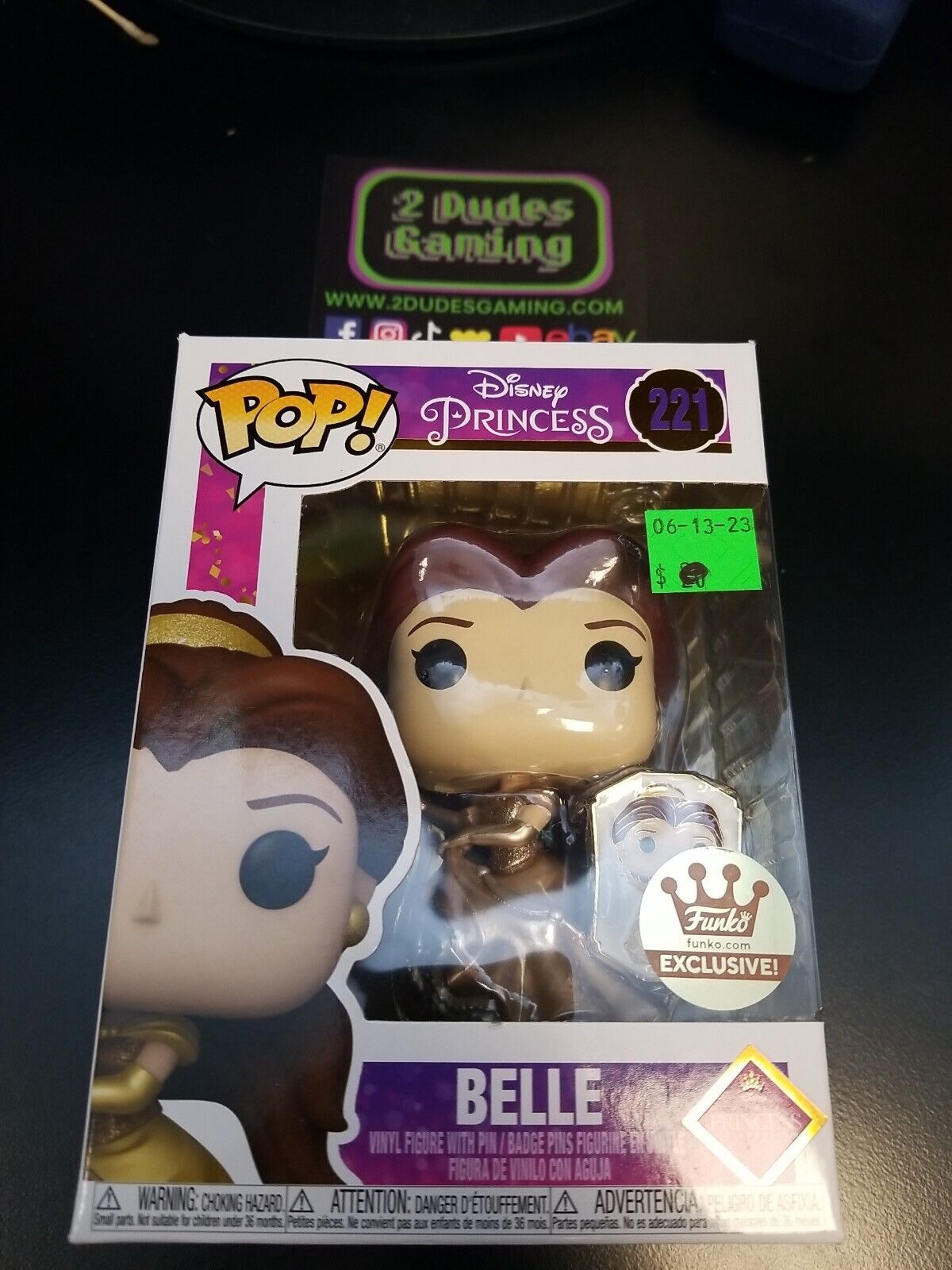 Funko POP! Ultimate Princess Collection - Belle POP & Pin Vinyl