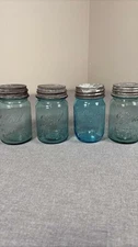 4 Vintage Blue Ball Perfect Mason Quart Jars with Zinc Lids Antique