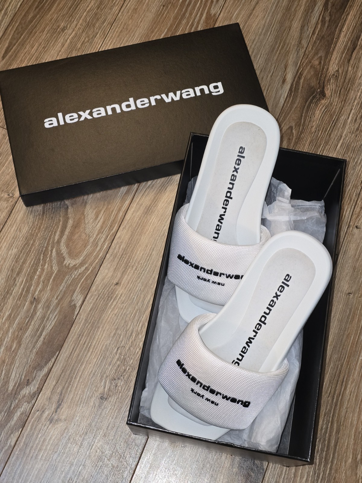 Alexander Wang Women's White Pool Slides Sz 7 NWT