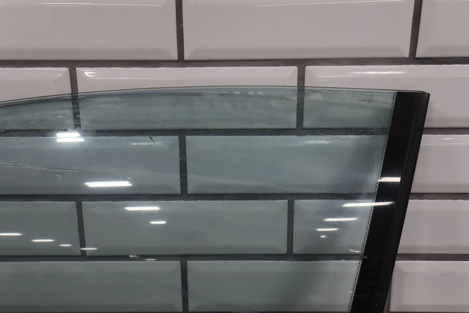 Pontiac GTO 2004-2006 (de VIN L296020) 2 puertas puerta izquierda conductor ventana vidrio Foto 2 de 4