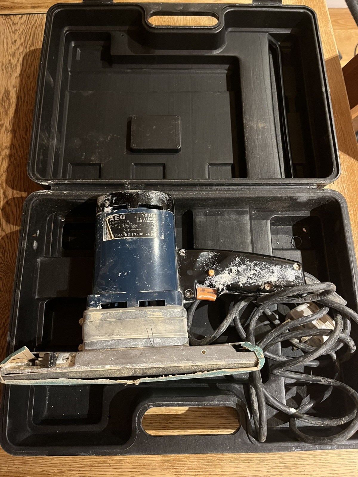 AEG Orbital Sander VS250