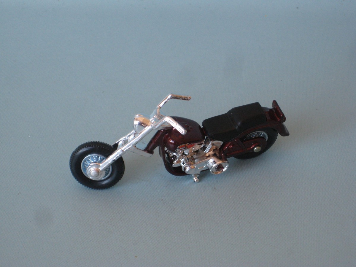 Matchbox Harley Davidson Chopper Maroon Frame 78mm Motorcycle MB