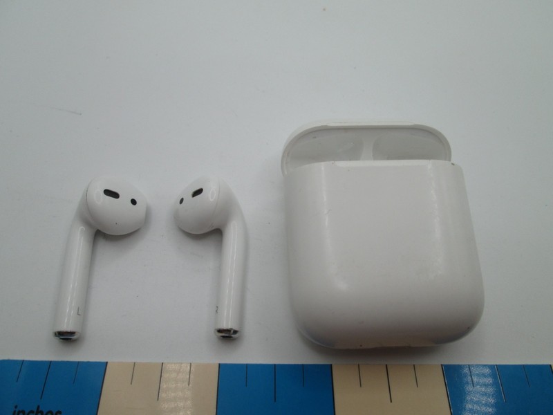 Used Apple Airpods & Charger Case Right A2032 & Left A2031 Airpods & A1602 Case