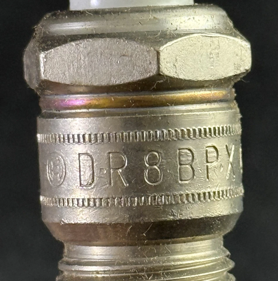 Bosch платиновые свечи зажигания # 4226, упаковка из 4, новые из старых запасов, DR8BPX, VC7 - Изображение 2 из 4