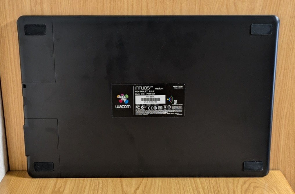 Wacom ペンタブ Intuos Pro PTH-651/K0 M 81znGJH8z1L._UF350,350_QL50_.jpg