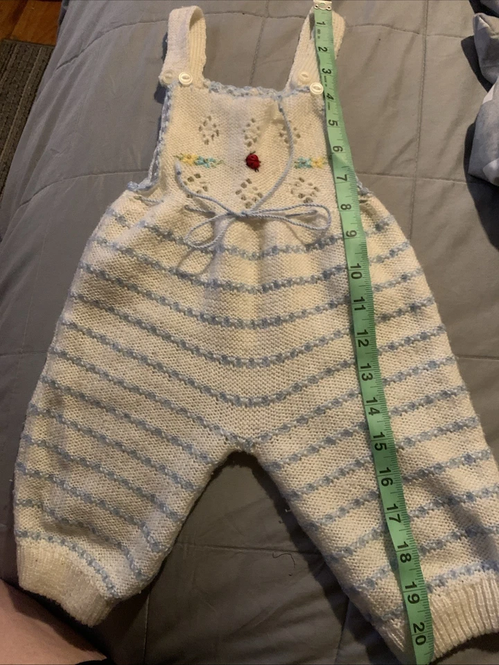 男女通用男宝宝或女孩复古手工钩针连衫裤 3-6 个月 — 第 4/4 张图片