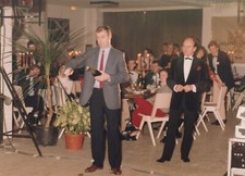 Photo Originale REIMS  Champagne CANARD DUCHENE Sabre d'une bouteille