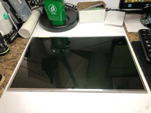 Compaq Glossy Laptop Screens & LCD Panels for Pavilion