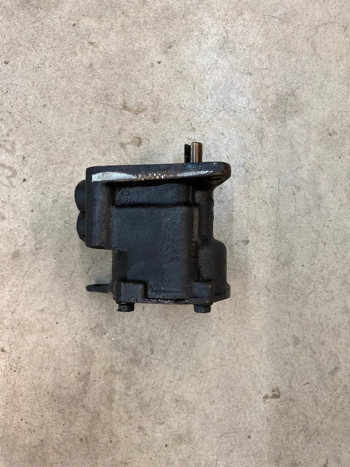 33002921 Oil Pump for Jeep Cherokee, Comanche w/ Renix 4.0L (87-90) Foto 3 de 4