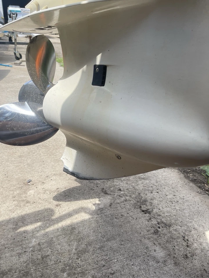 Evinrude E-TEC 250 л.с. подвесной мотор H.O. Плохой цилиндр лодочного двигателя номер один - Изображение 2 из 3