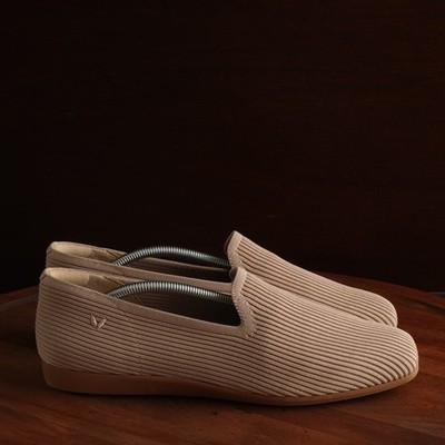 Vivaia Flats Women SZ EU 40.5 US 9-9.5 Beige Samantha Square Toe