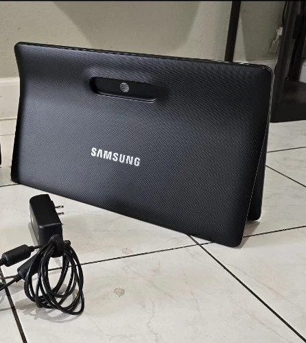 Tablet Samsung Galaxy View SM-T677A 64 GB Wi-Fi + 4G AT&T 18,4" Negra  Foto 2 de 3