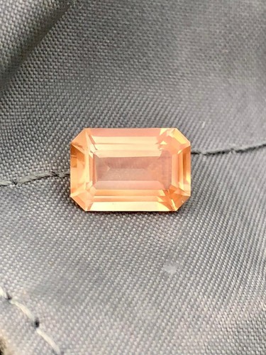 Peach Oregon Sunstone 2.15 Carat Emerald Cut Gemstone - Picture 7 of 8
