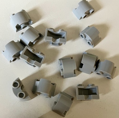 LEGO 20 New Pieces Light Bluish Grey 1x2x1 Half Cylinder Wall 68013 - Picture 2 of 2