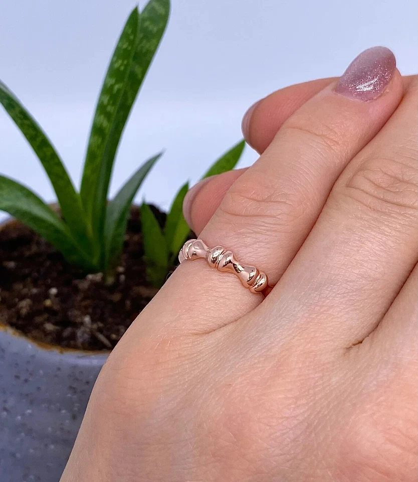 Bamboo design Ring, 14 Karat Rose Gold, size 6US - Image 3 of 4