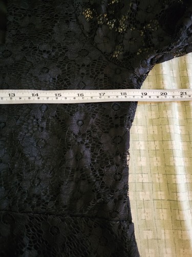 Torrid Size 1X Black Top With Floral Lace Overlay Collared Dip Back - Picture 7 of 9