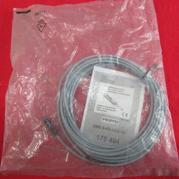 one NEW Festo proximity switch SME-8-K5-LED-24 175404 spot stock