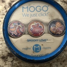 MOGO - Magnetic CHARMS GROOVY LOVE  TIN SET of 3