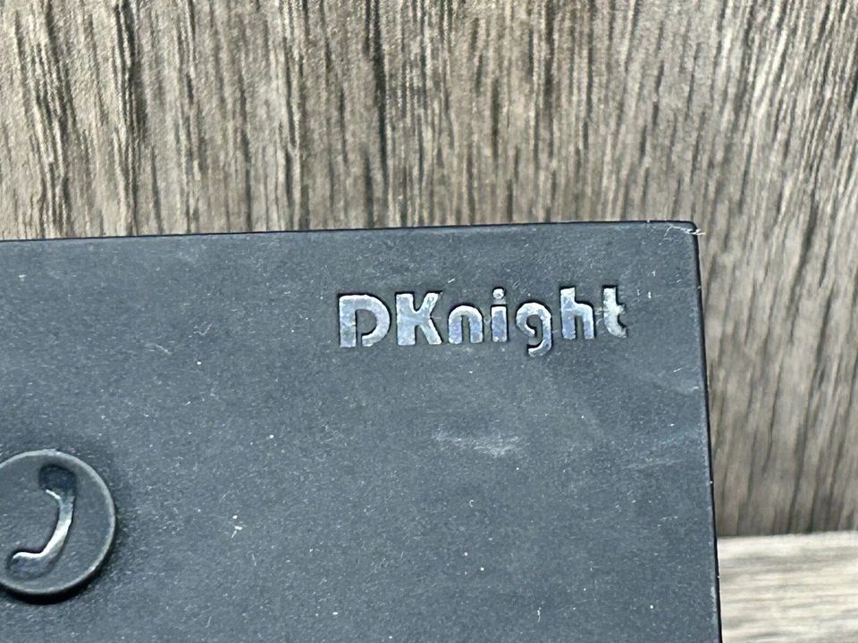 Altavoz digital para teléfono celular móvil DKnight Magicbox II Bluetooth Foto 2 de 4