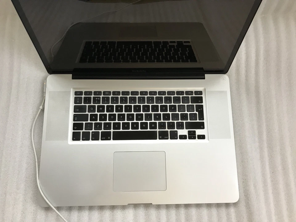 Apple MacBook Pro A1297 17" Laptop - MB604B/A (January,2009) - Image 3 of 4