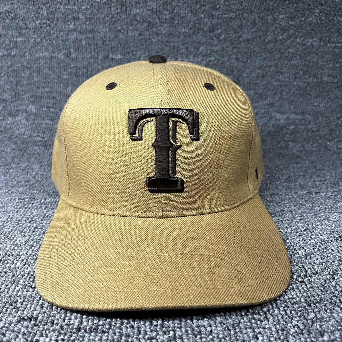 Texas Rangers '47 Brand Captain Snapback Hat Tan Gold Black T Logo Flat Brim