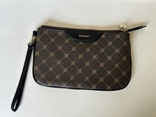 BROWN NINE WEST WRISTLET WITH BLACK AND GOLD ACCENTS