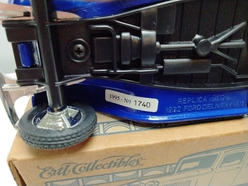 Ertl 1932 Ford Panel Truck Bank Die-Cast Metal 1995 F223 Pre-Owned 1:25 Scale - Picture 9 of 13